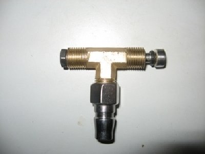 IMG_1373.jpg (43.93 KiB) Viewed 5012 times Valve open. This is positioned directly behind QEV's piston so the gun pilots mighty quickly.