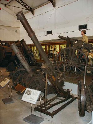 120 mm pneumatic mortar Brandt-Lhuillier.jpg (49.69 KiB) Viewed 21412 times 120 mm pneumatic mortar Brandt-Lhuillier.jpg