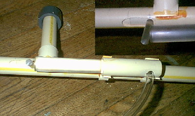 Note the acrylic rod. It is used as a piston to blowback the action