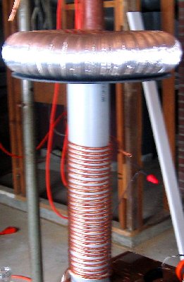 300,000V spikes and 5ft lightning. I only takes 1500 watts to brighten up my day.